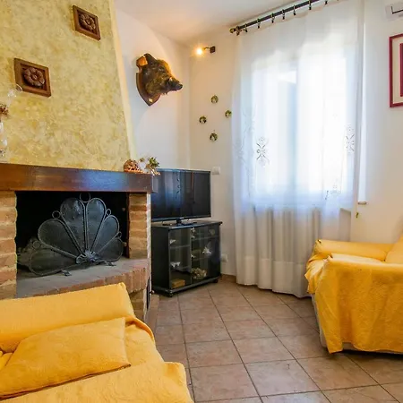 Altido Lovely 2-Br House With Private Garden In Siena Holiday home Siena